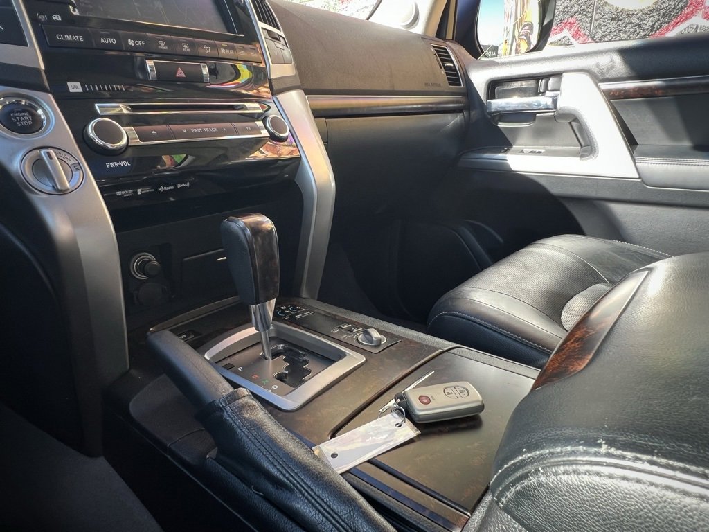 Used 2013 Toyota Land Cruiser image 75