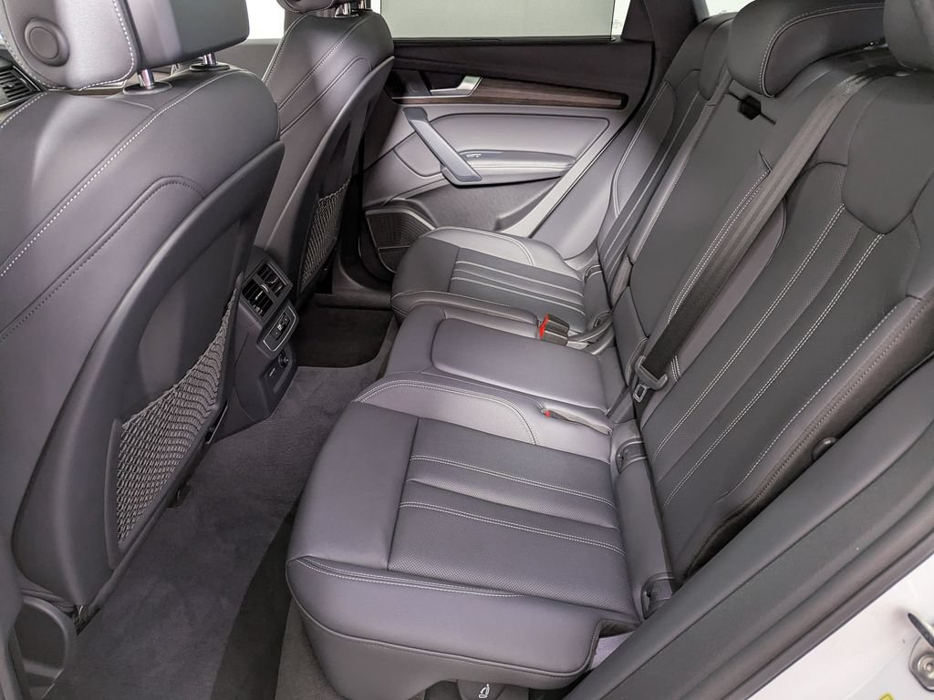 Used 2024 Audi Q5 e Premium Plus w/ Premium Plus Package AWD/4WD image 48