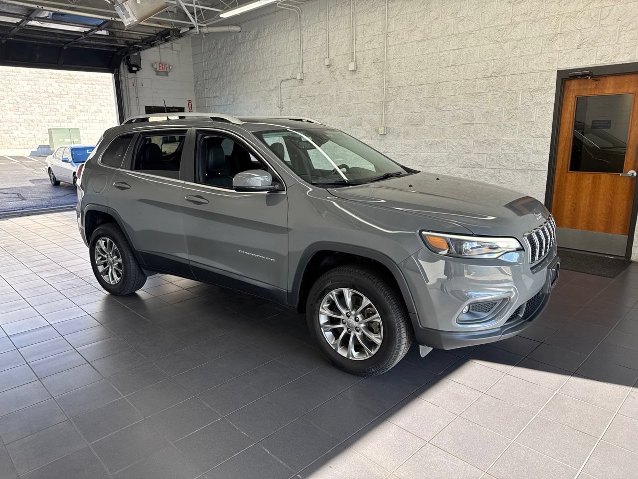 Used 2021 Jeep Cherokee Latitude Lux w/ Sun & Sound Group