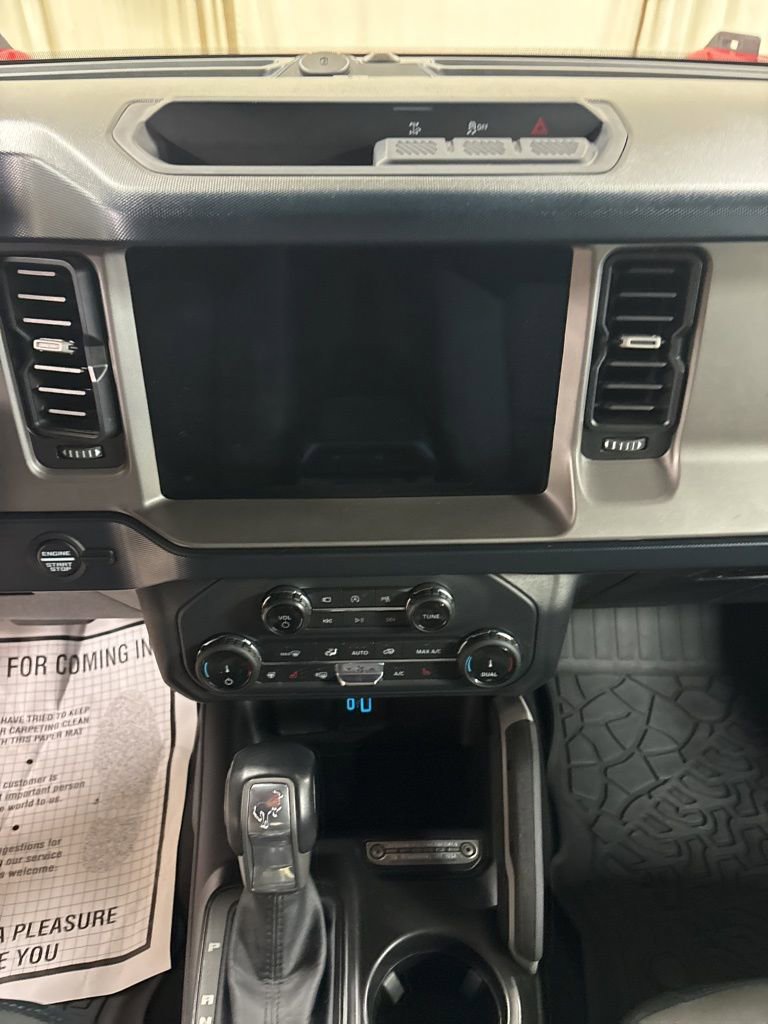 Used 2022 Ford Bronco Outer Banks image 12