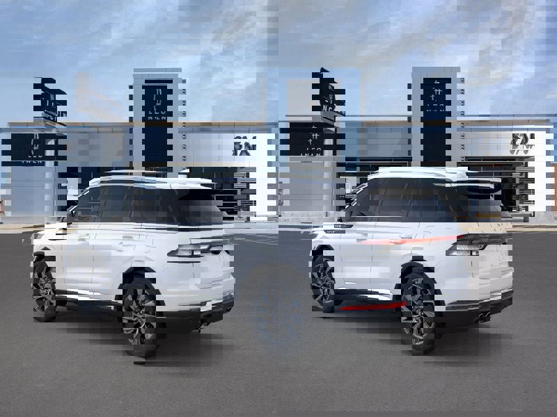 New 2026 Lincoln Aviator AWD image 4