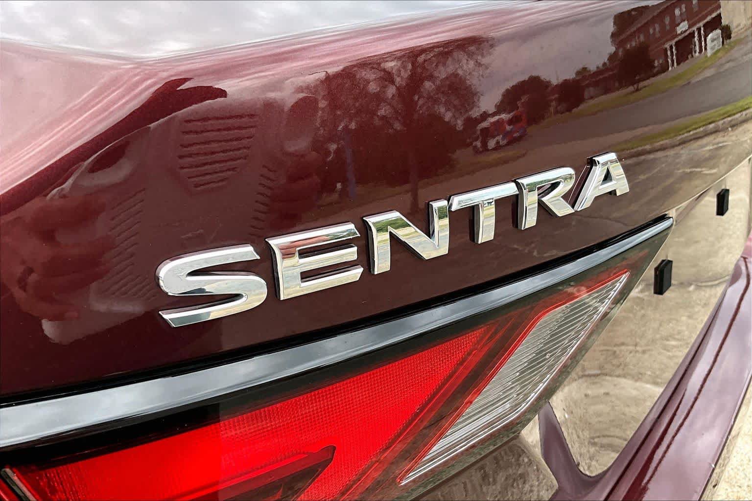 Used 2024 Nissan Sentra SV FWD image 31