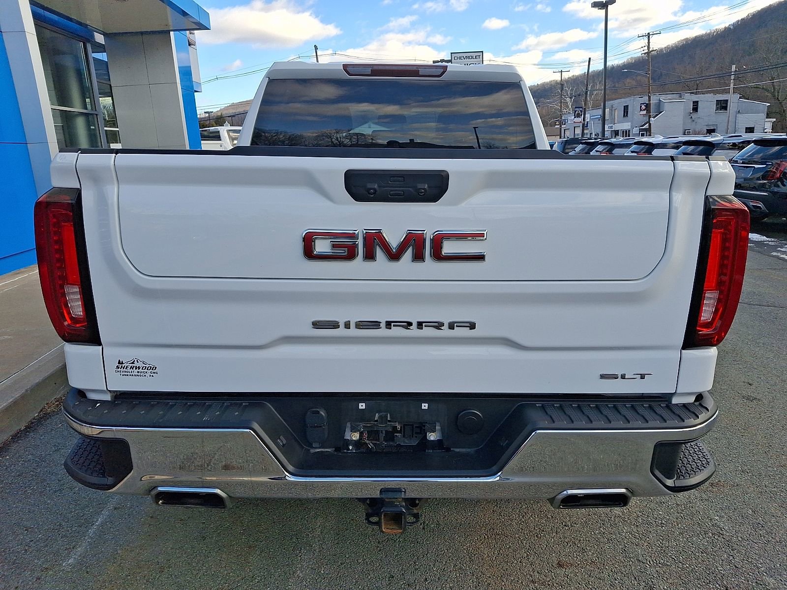 Used 2023 GMC Sierra 1500 SLT w/ SLT Premium Package AWD/4WD image 5