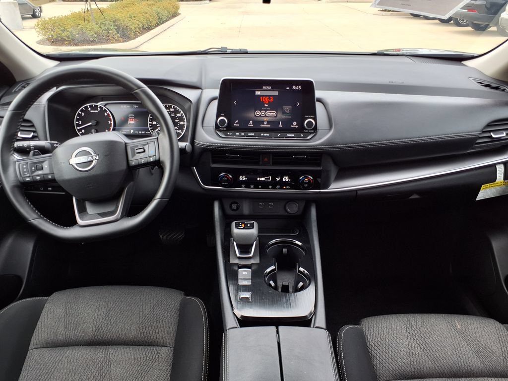 Used 2025 Nissan Rogue SV FWD image 34