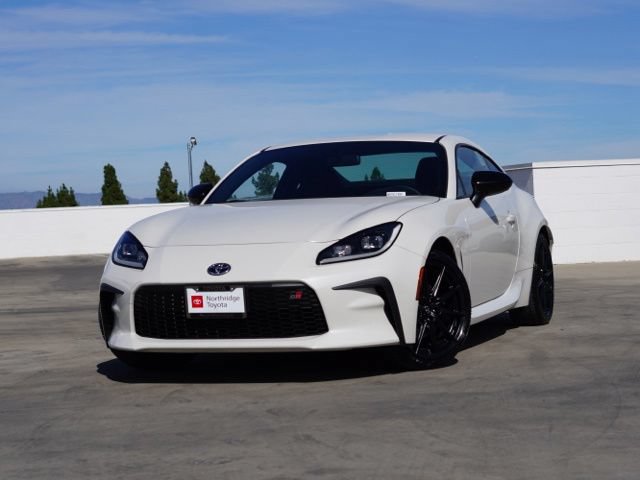 Used 2022 Toyota GR86 Premium w/ ALL Weather Mat Package (TMS) RWD image 4