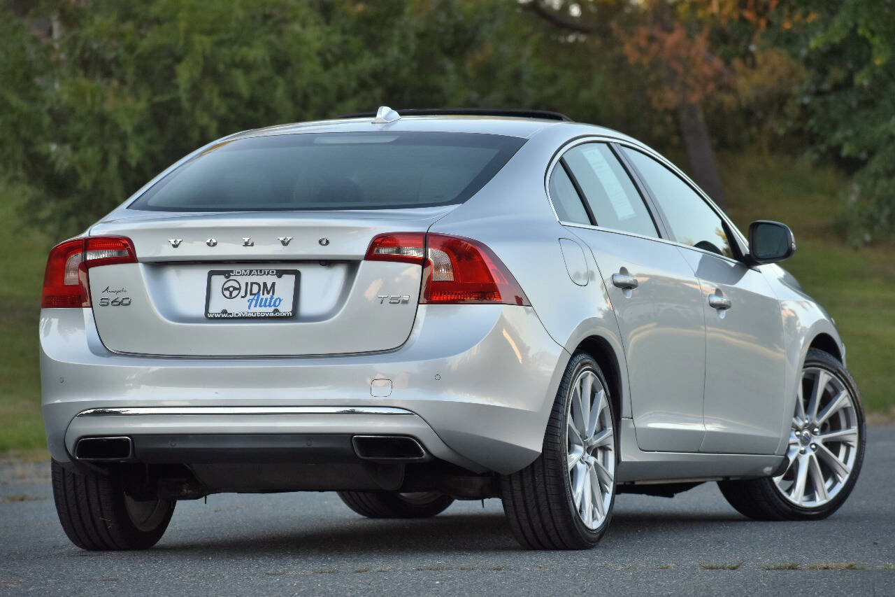 Used 2016 Volvo S60 T5 Inscription Platinum image 5