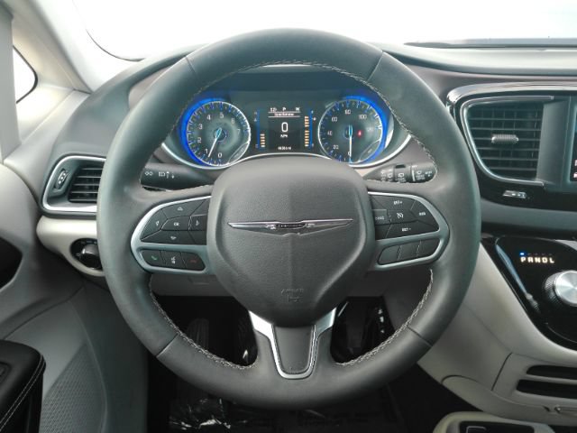 Used 2023 Chrysler Voyager LX FWD image 33