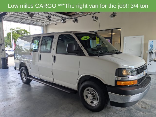 Used 2025 Chevrolet Express 2500 w/ Driver Convenience Package RWD image 2