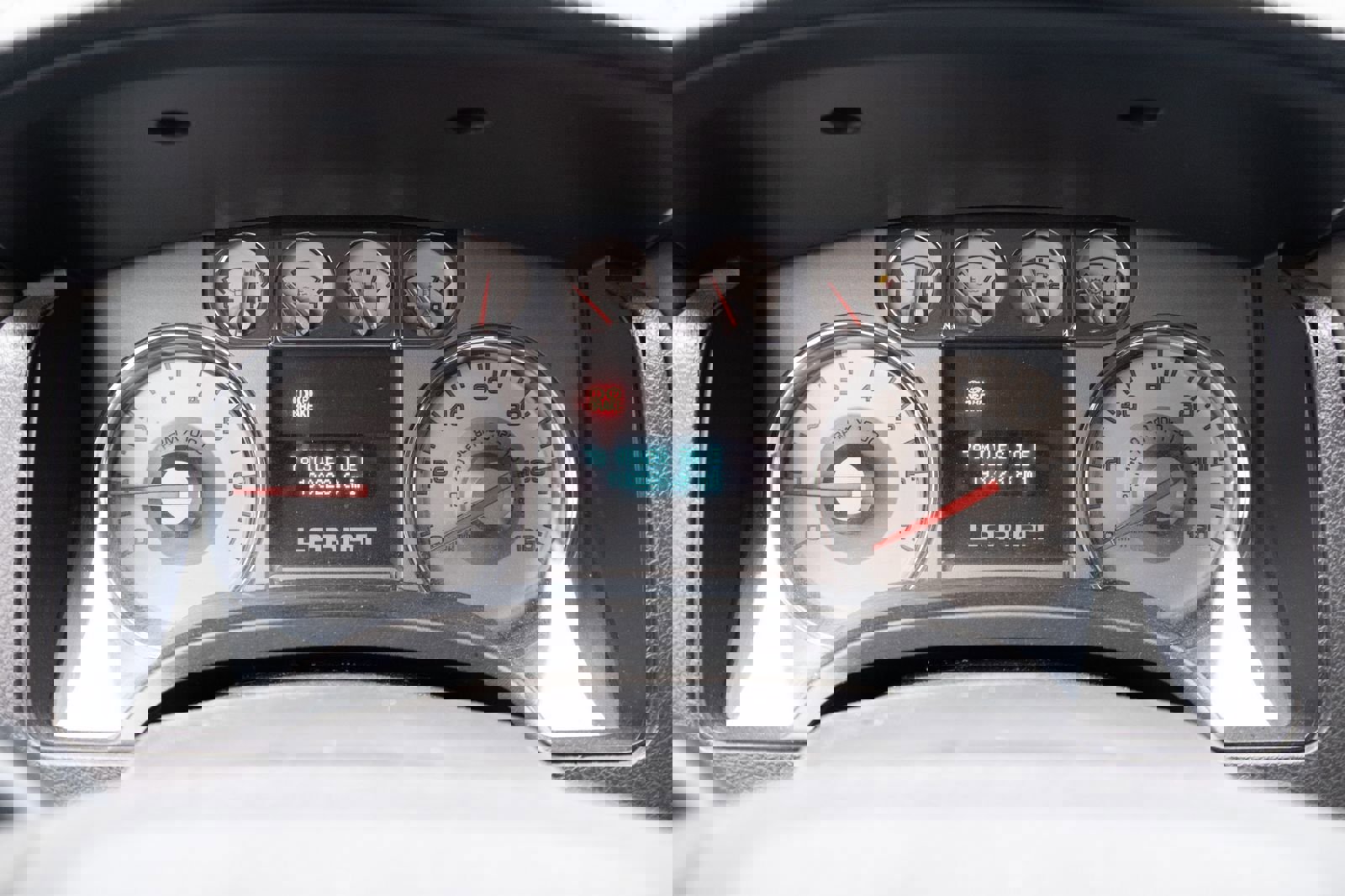 Used 2010 Ford F150 Lariat image 2