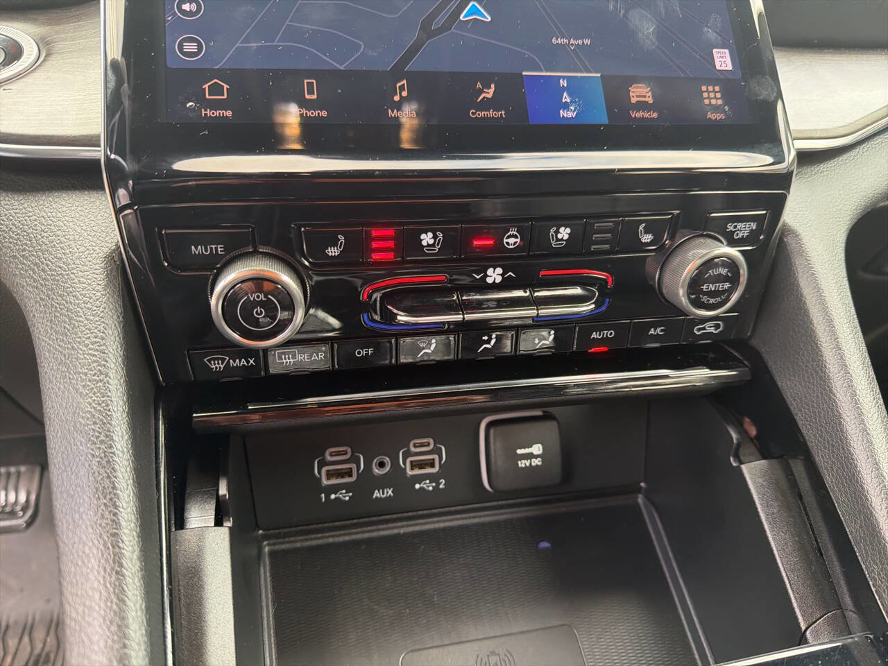 Used 2023 Jeep Grand Cherokee Overland w/ Luxury Tech Group IV image 39