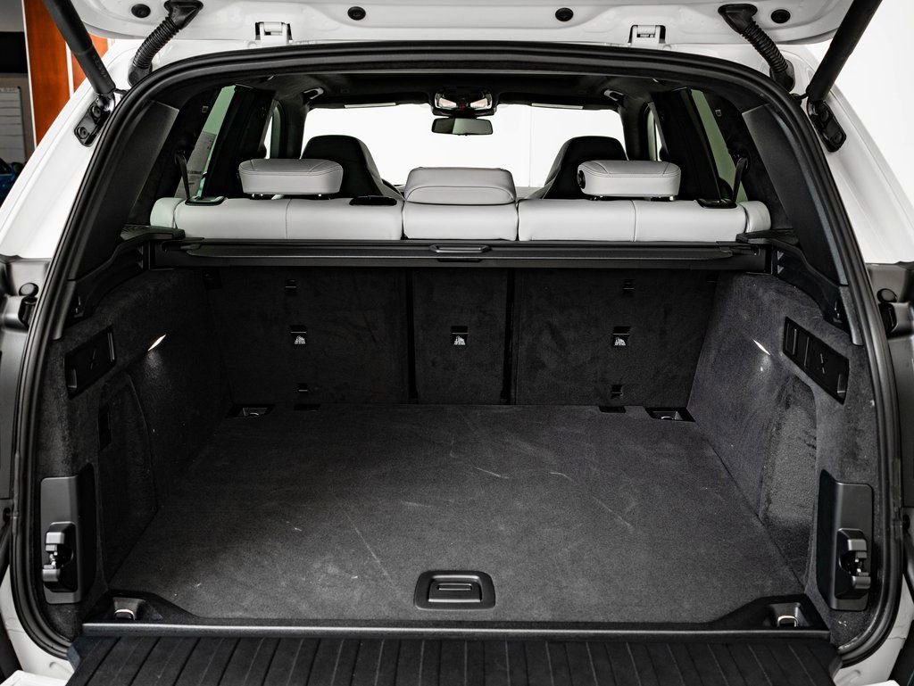 New 2026 BMW X5 M Competition w/ Executive Package AWD/4WD image 21