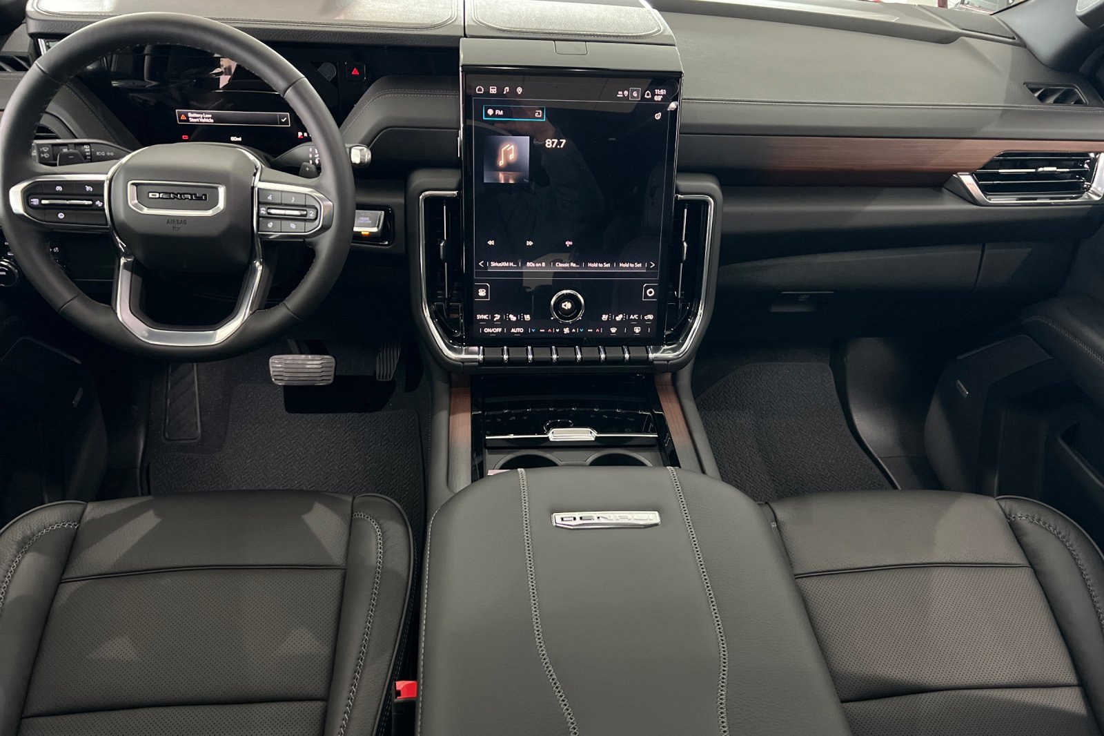 New 2026 GMC Yukon Denali w/ Sun & Power Step Package image 12