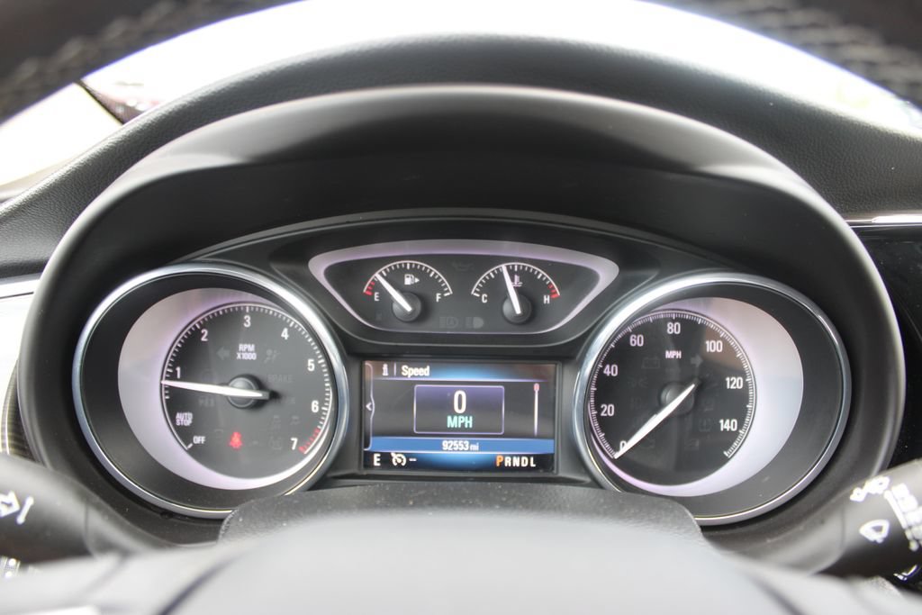 Used 2020 Buick Envision Essence FWD image 36