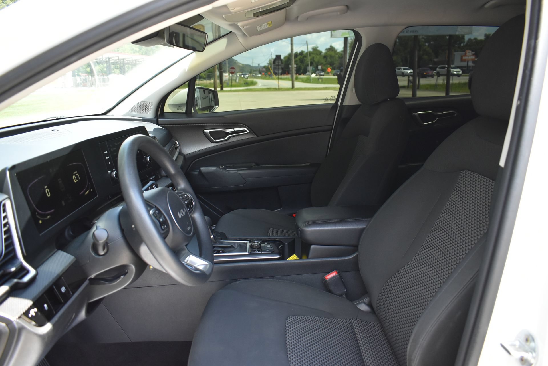 Used 2023 Kia Sportage LX FWD image 14