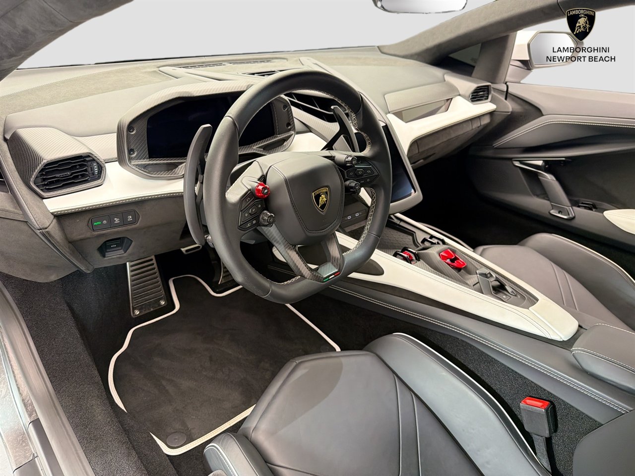 Used 2024 Lamborghini Revuelto AWD/4WD image 35