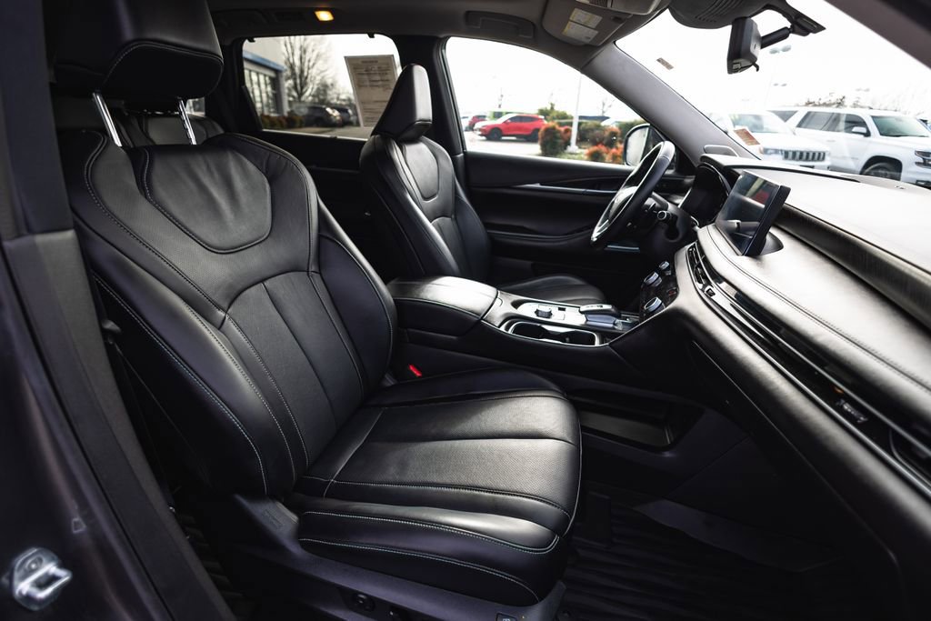 Used 2023 INFINITI QX60 Sensory image 32