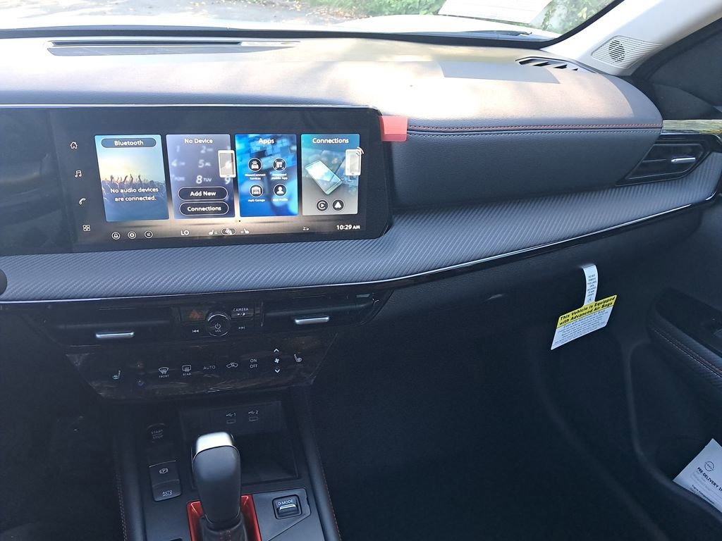 New 2026 Nissan Kicks SR w/ Cold Weather Package image 20