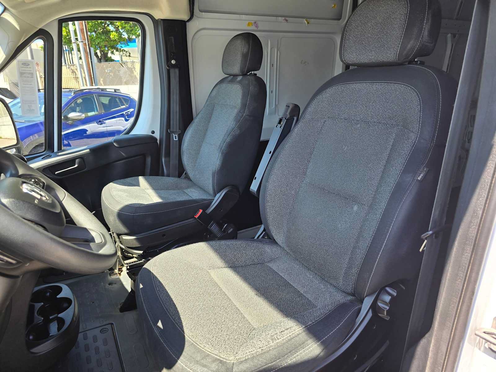 Used 2023 RAM ProMaster 2500 FWD image 22