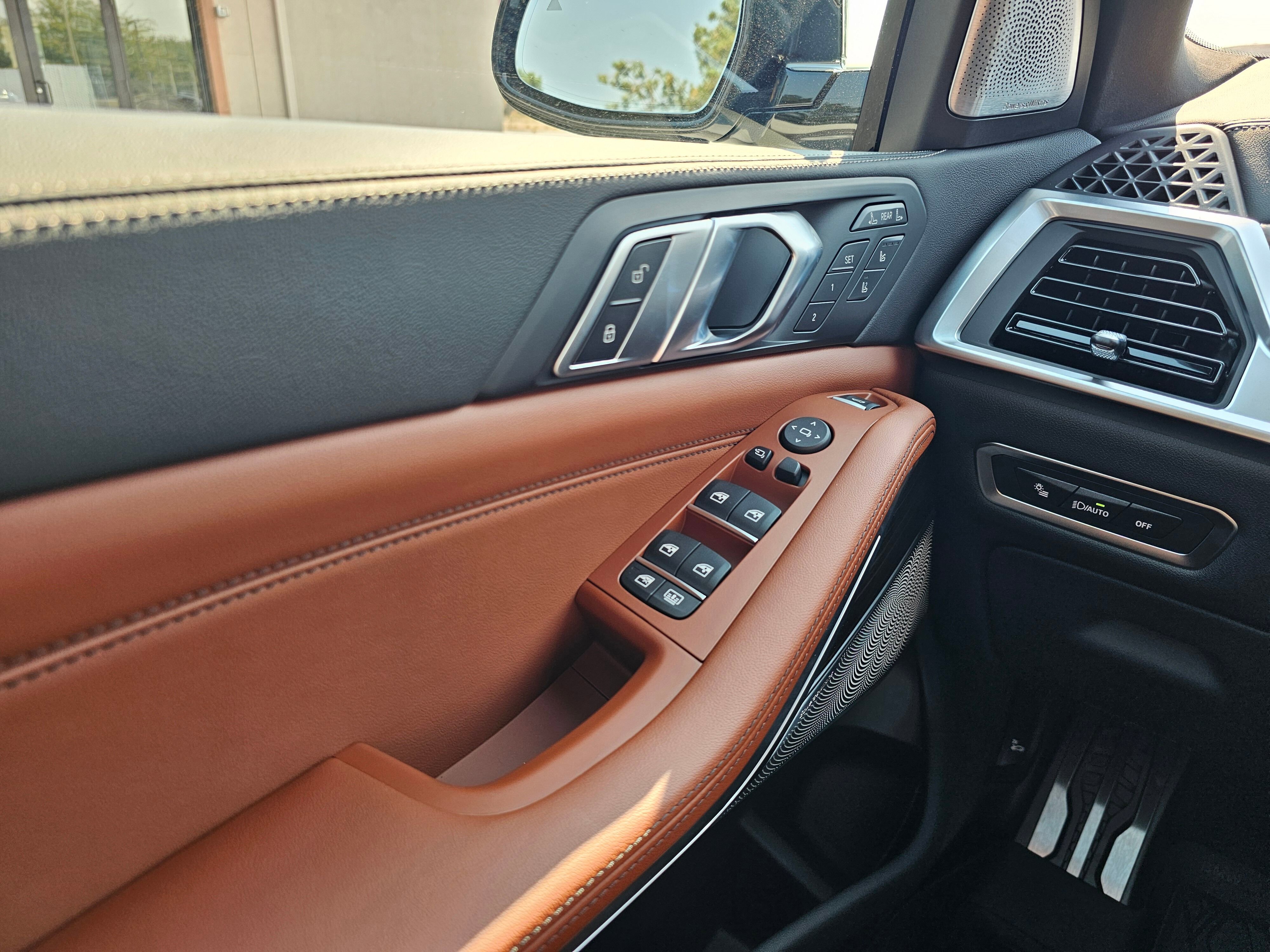 New 2026 BMW X7 M60i image 28