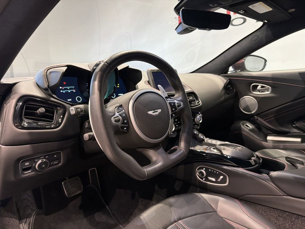 Used 2020 Aston Martin V8 Vantage Coupe image 12