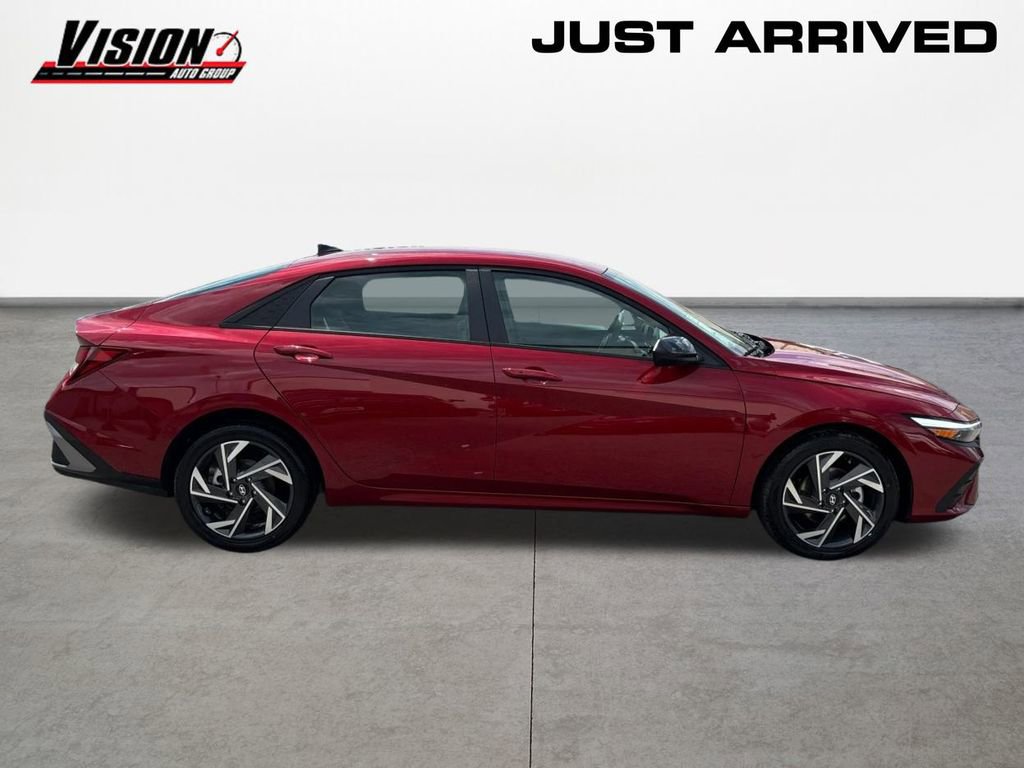 New 2025 Hyundai Elantra Sport image 4