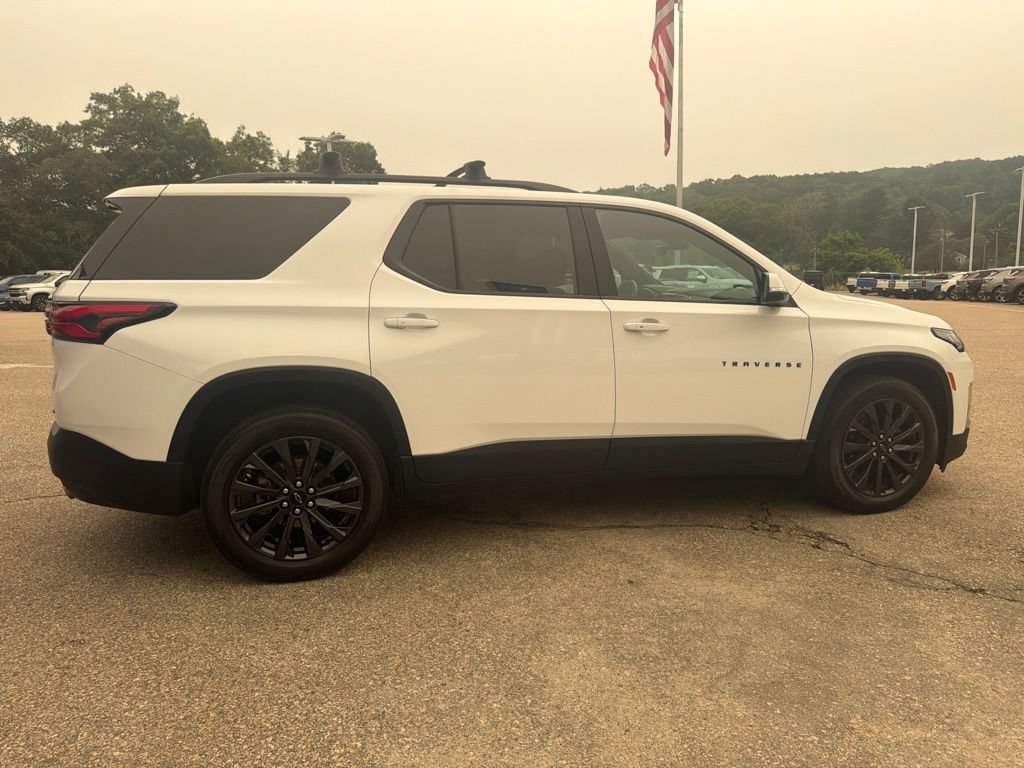 Certified 2023 Chevrolet Traverse RS w/ LPO, Floor Liner Package AWD/4WD image 8