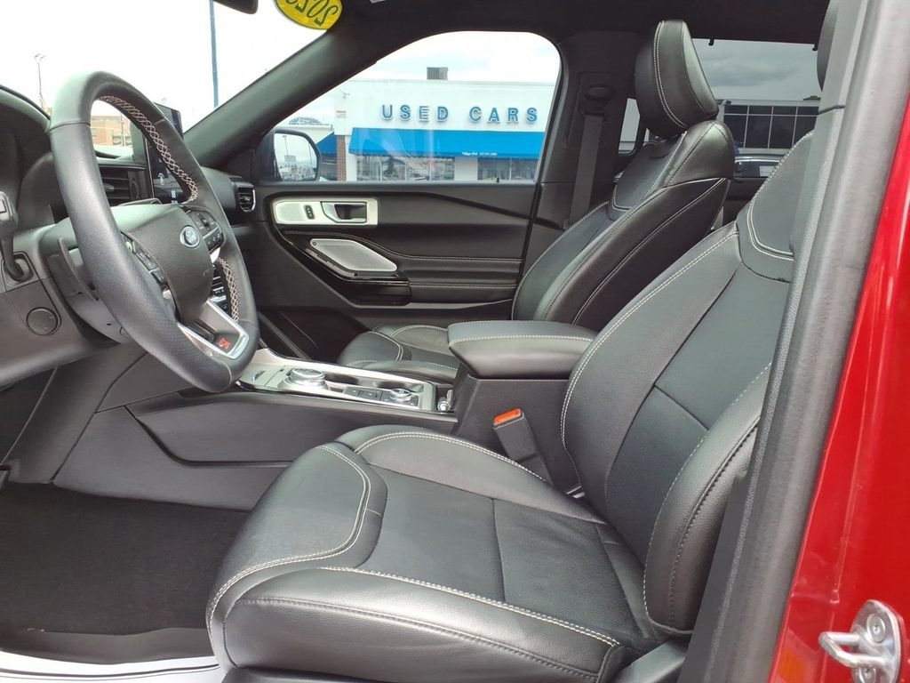 Used 2023 Ford Explorer ST w/ Equipment Group 401A AWD/4WD image 16