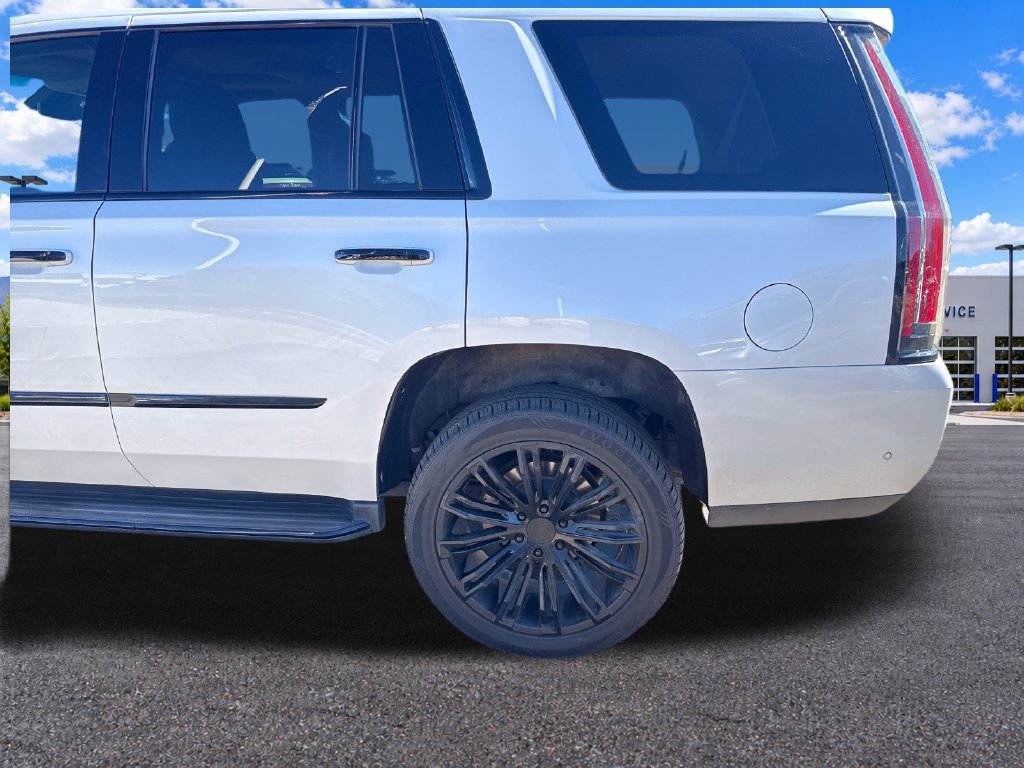 Used 2019 Cadillac Escalade Luxury RWD image 38