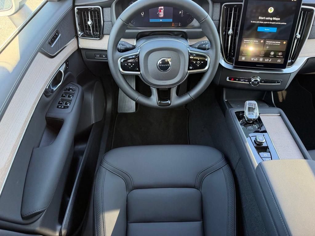 New 2026 Volvo XC90 T8 Plus w/ Protection Package AWD/4WD image 14