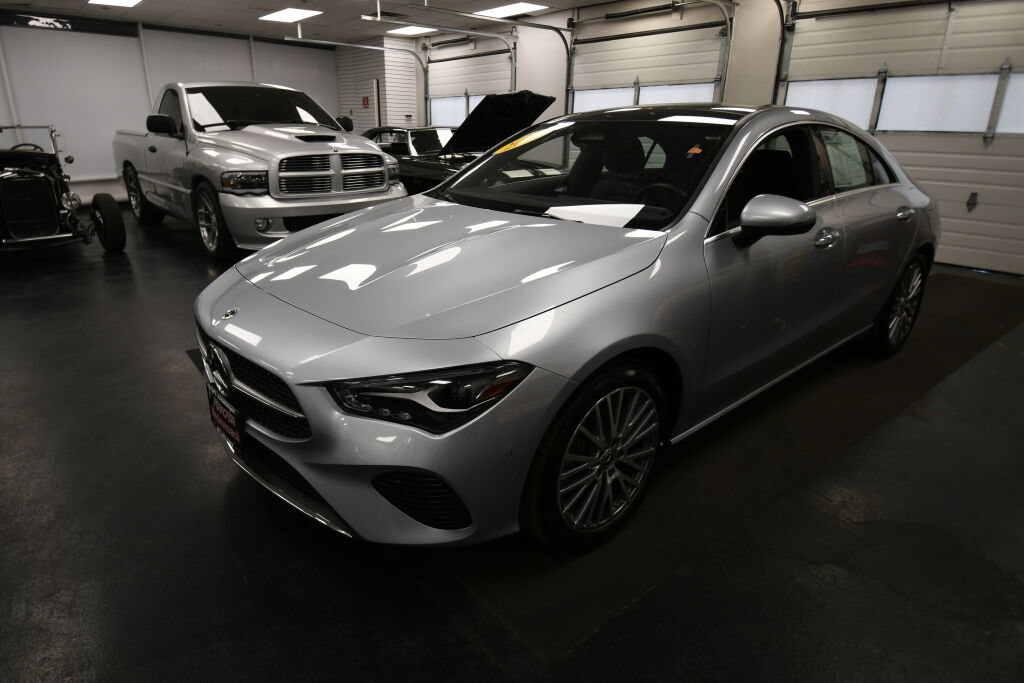 Used 2025 Mercedes-Benz CLA 250 4MATIC image 4