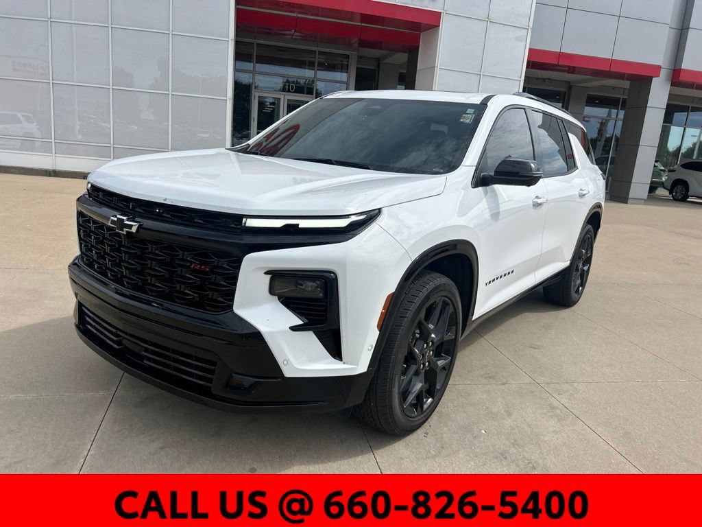 Used 2024 Chevrolet Traverse RS AWD/4WD image 2