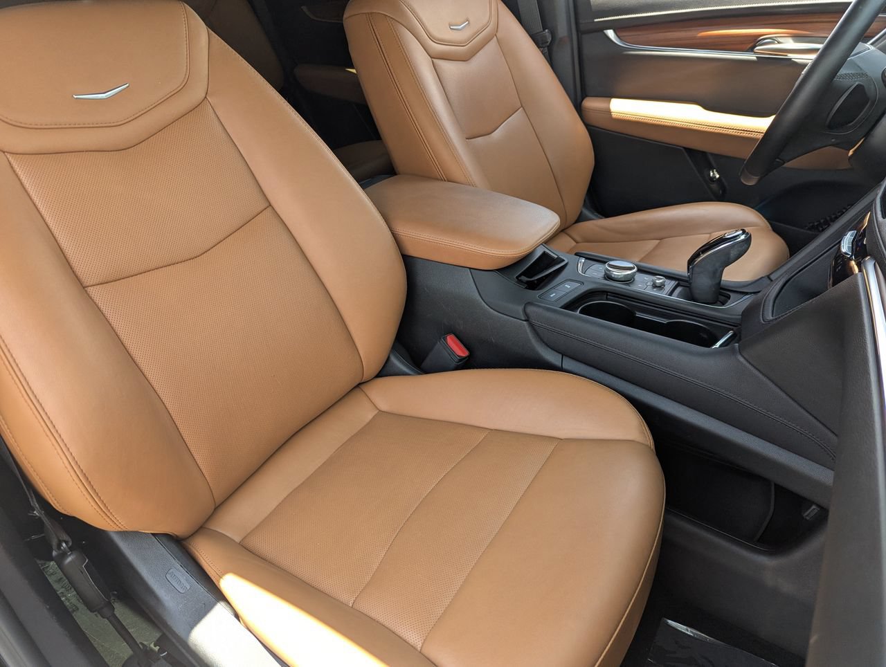 Certified 2023 Cadillac XT5 Premium Luxury w/ Technology Package AWD/4WD image 12