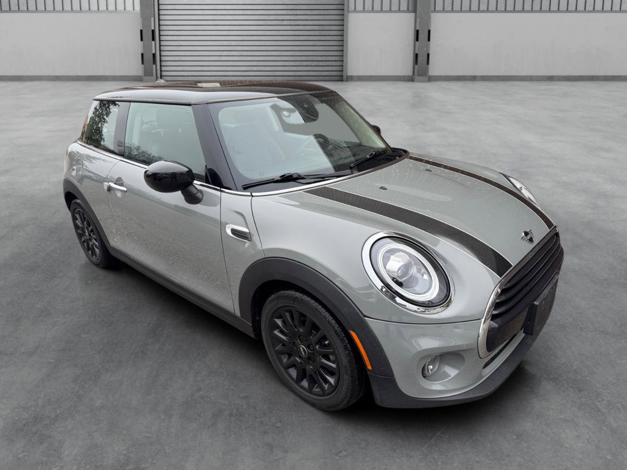 Used 2021 MINI Cooper 2-Door Hardtop w/ Storage Package image 26