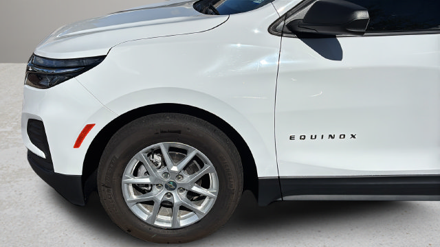 Used 2024 Chevrolet Equinox LS w/ Driver Confidence II Package FWD image 33