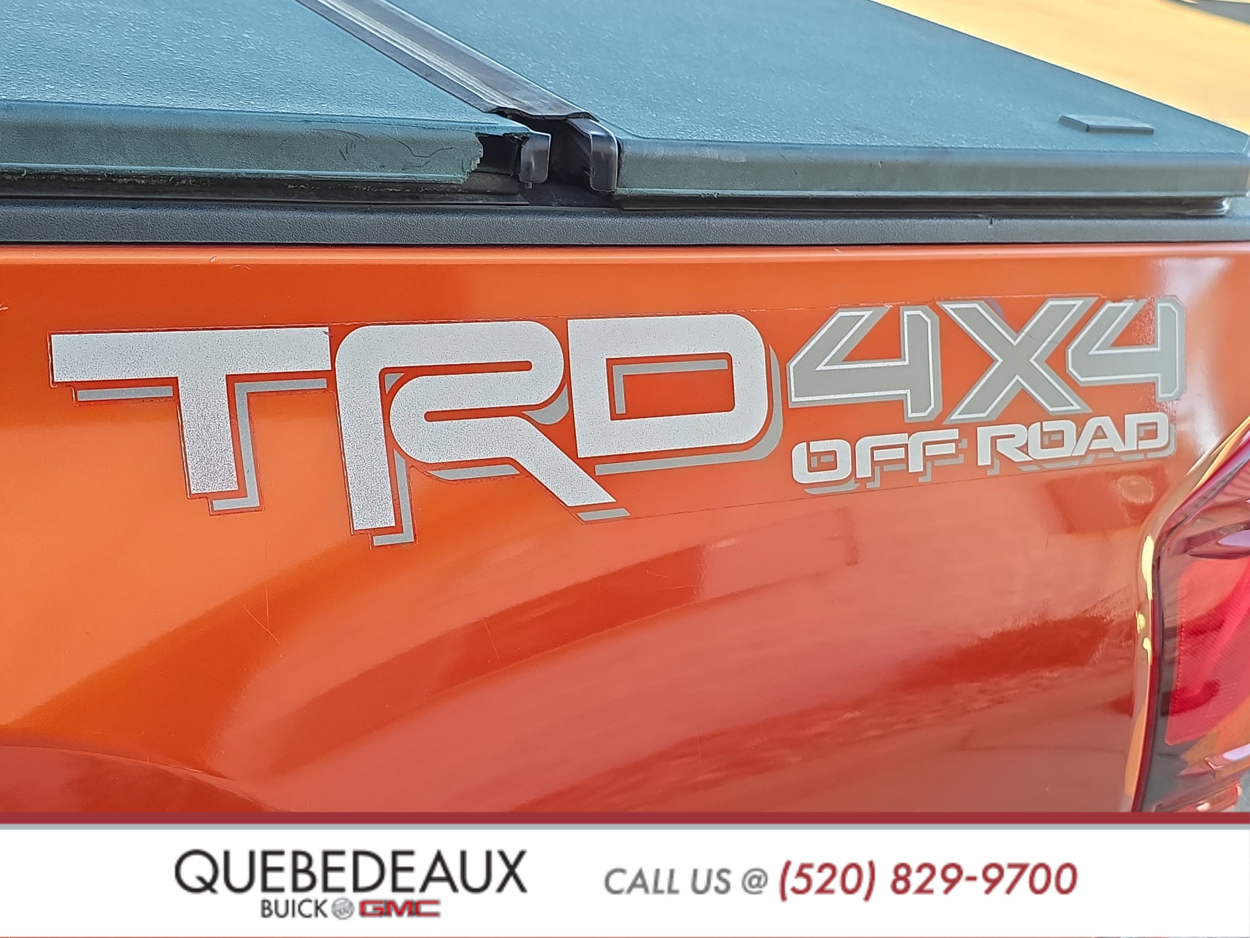 Used 2018 Toyota Tacoma TRD Off-Road w/ Technology Package image 4