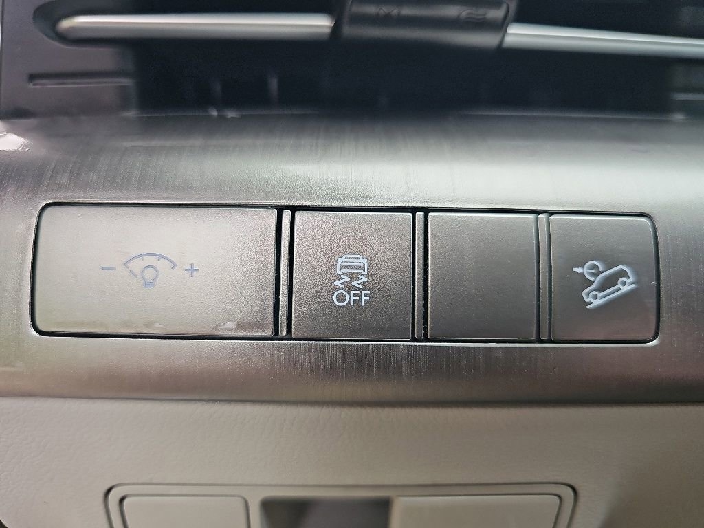 Used 2025 Hyundai Kona SEL FWD image 17