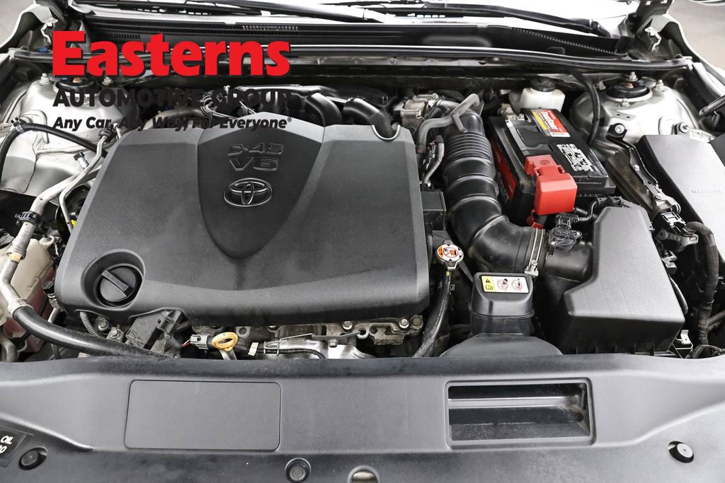 Used 2021 Toyota Avalon XSE image 7