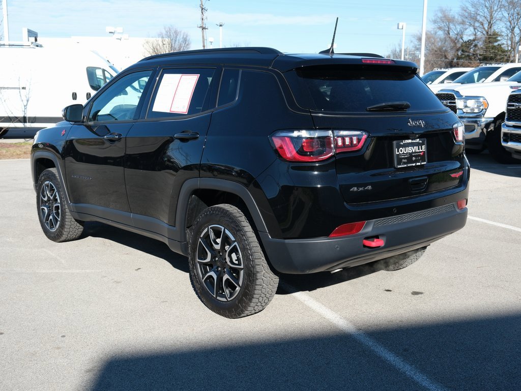 Used 2024 Jeep Compass Trailhawk image 9
