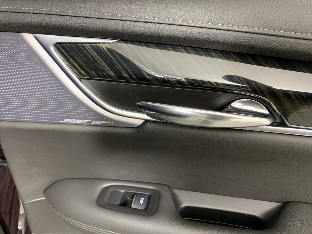 Used 2020 Cadillac XT6 Premium Luxury image 38