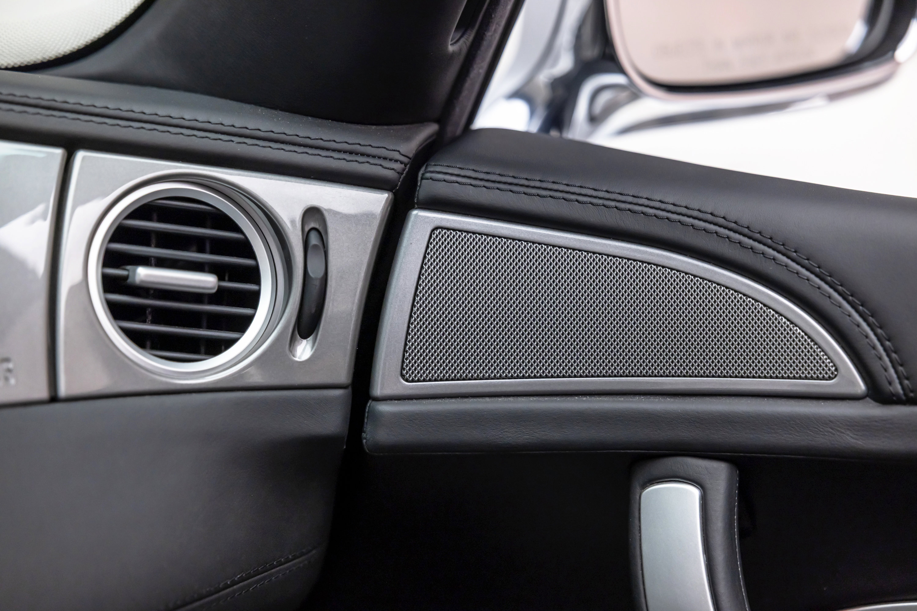 Used 2003 BMW Z8 image 83