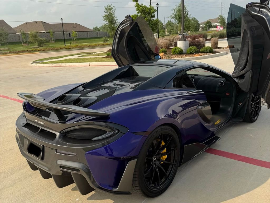 Used 2020 McLaren 600LT Spider RWD image 20