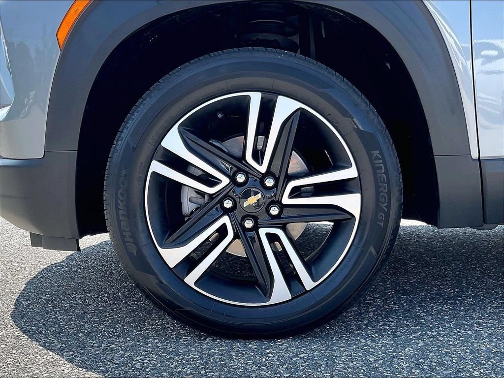 Used 2024 Chevrolet TrailBlazer LT w/ LT Cold Weather Package AWD/4WD image 7