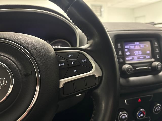 Used 2018 Jeep Compass Latitude image 38