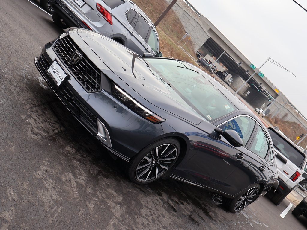 Certified 2023 Honda Accord Touring image 3