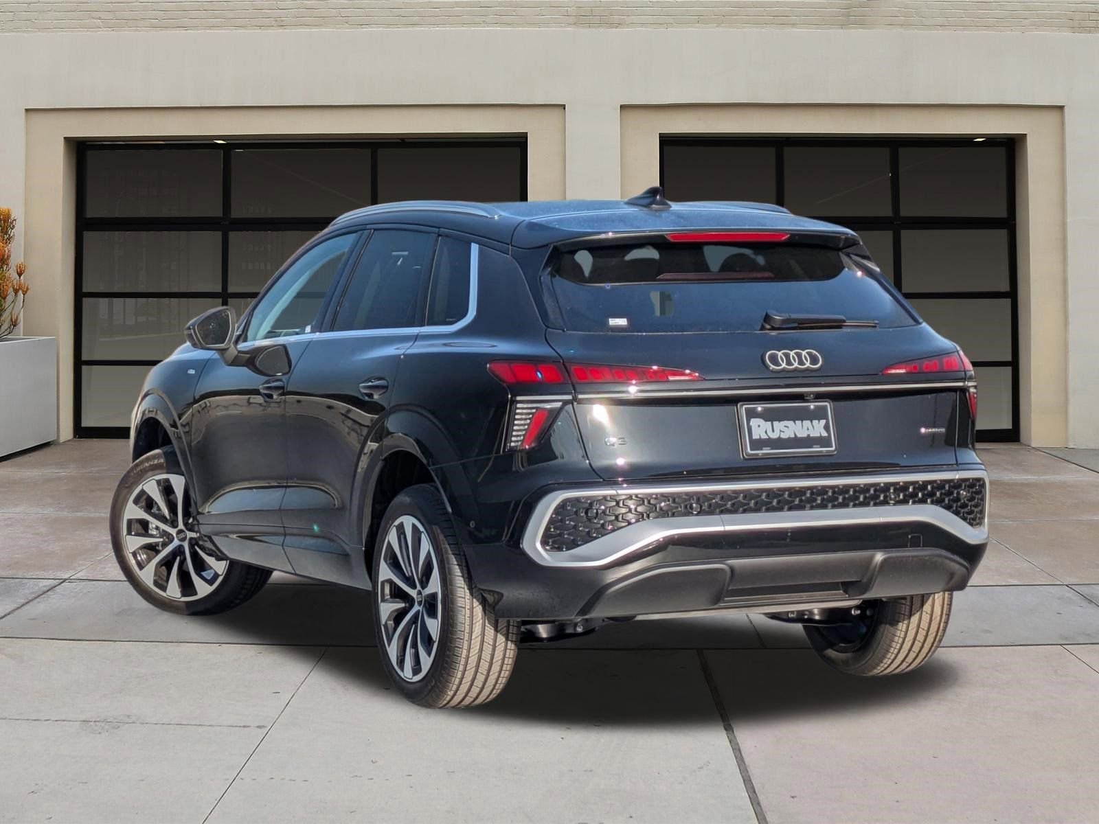 New 2026 Audi Q3 quattro 2.0T image 3