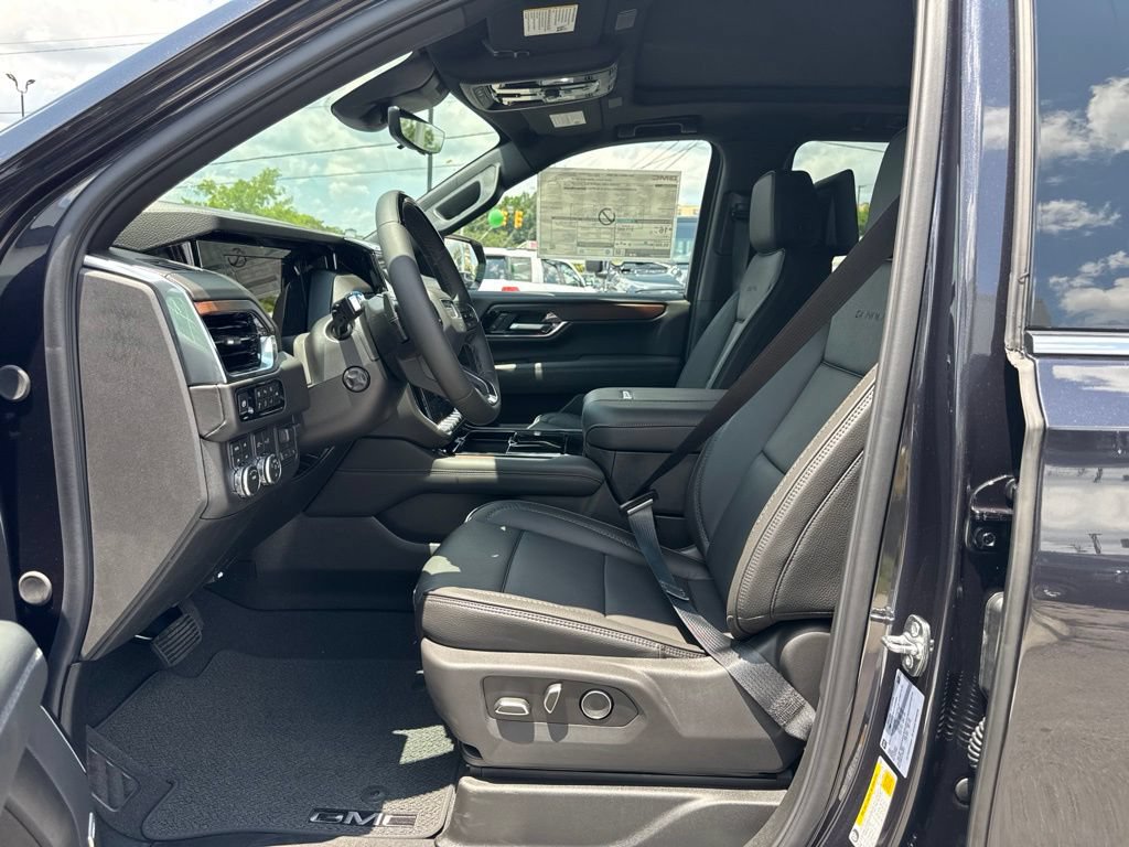 New 2026 GMC Yukon XL Denali w/ Advanced Technology Package AWD/4WD image 14