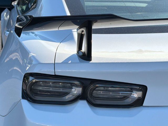 Used 2021 Chevrolet Camaro ZL1 RWD image 12