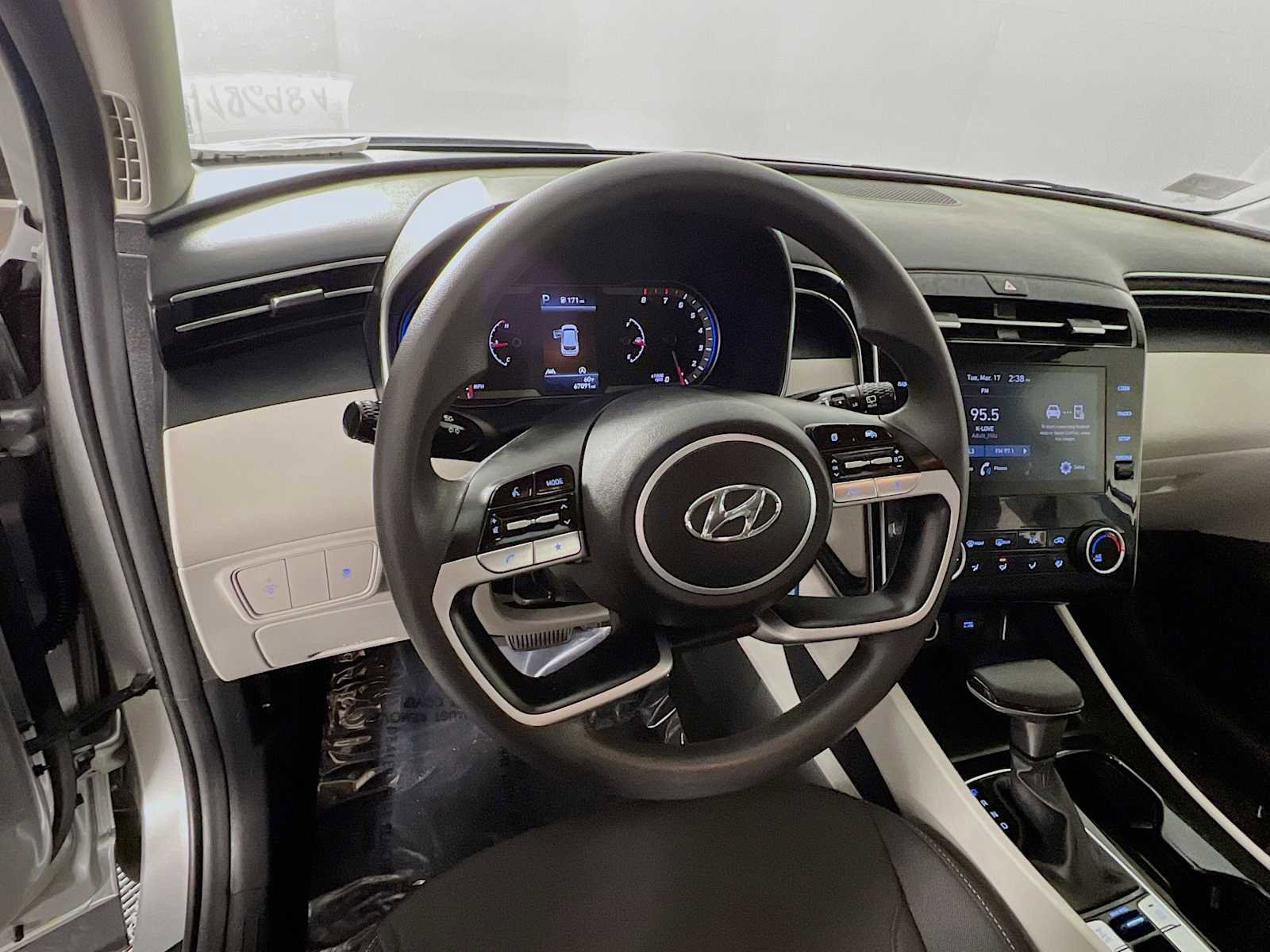 Certified 2023 Hyundai Tucson SE image 11