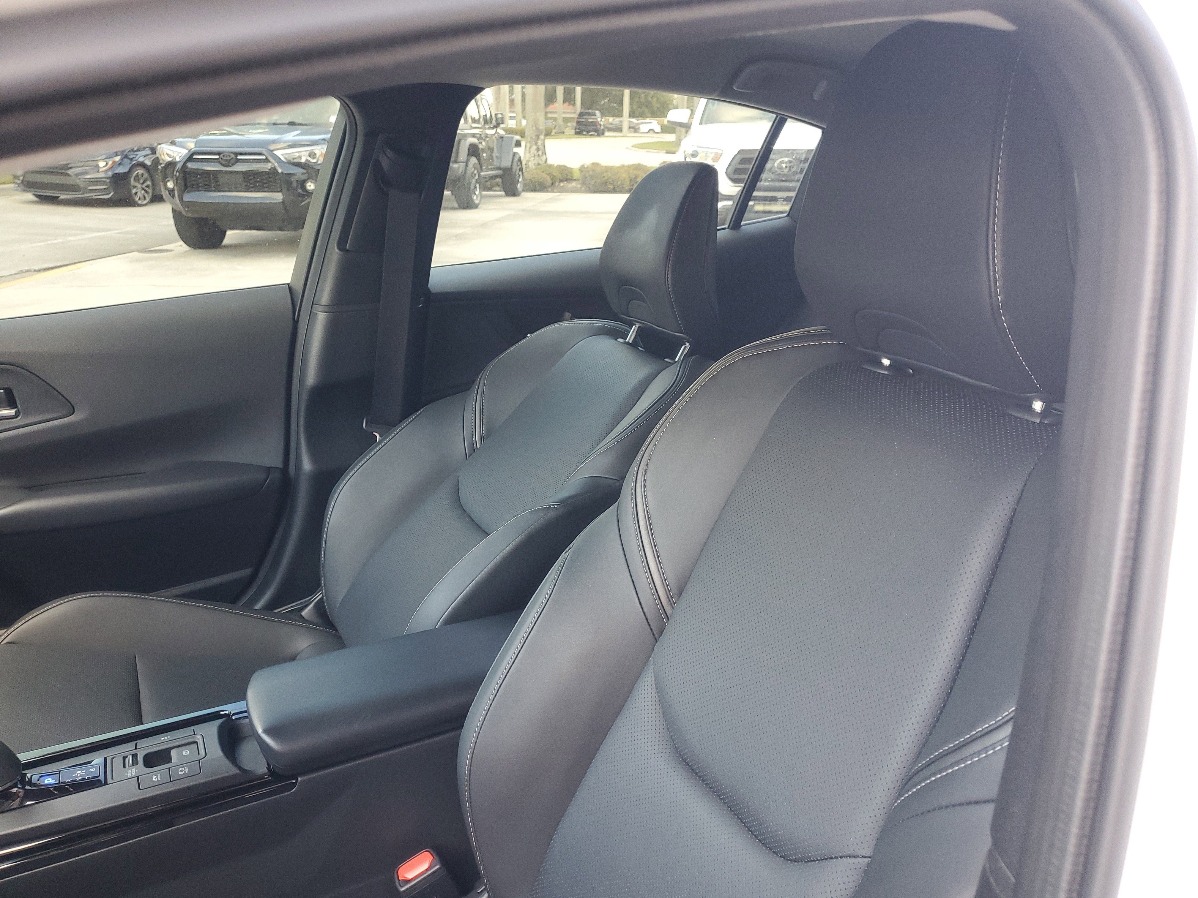 Certified 2025 Toyota Prius Limited image 17