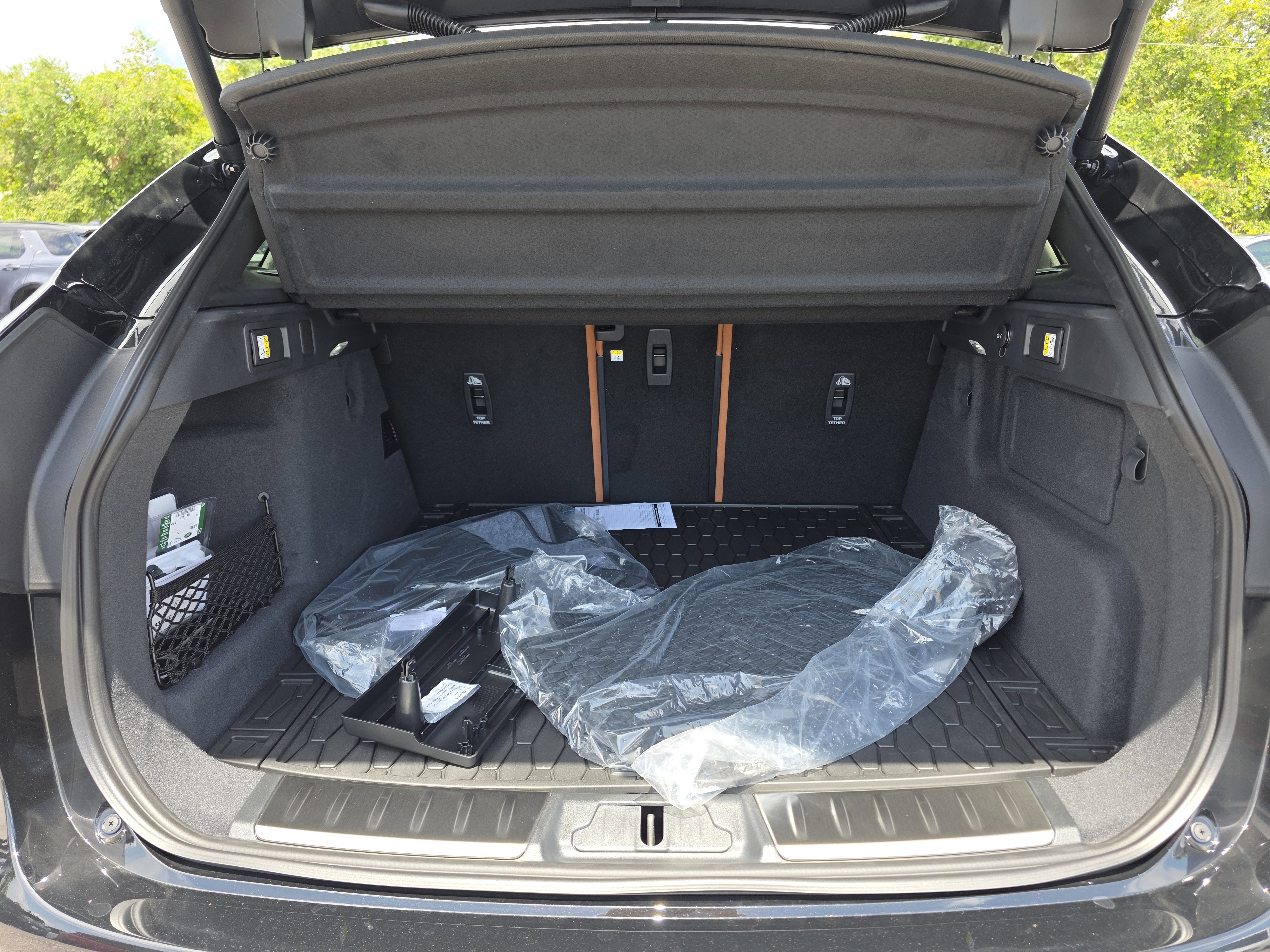 New 2026 Jaguar F-PACE R-Dynamic S image 11